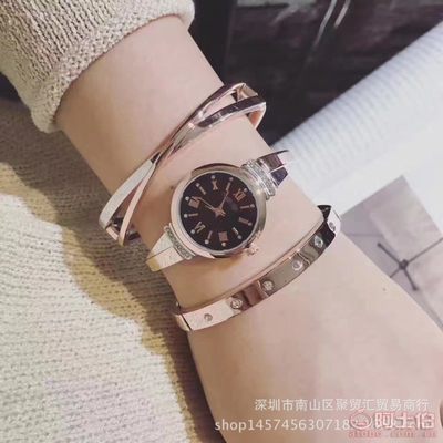 聚貿(mào)匯手表三件套 時(shí)尚女士腕表的一站式批發(fā)與代發(fā)解決方案